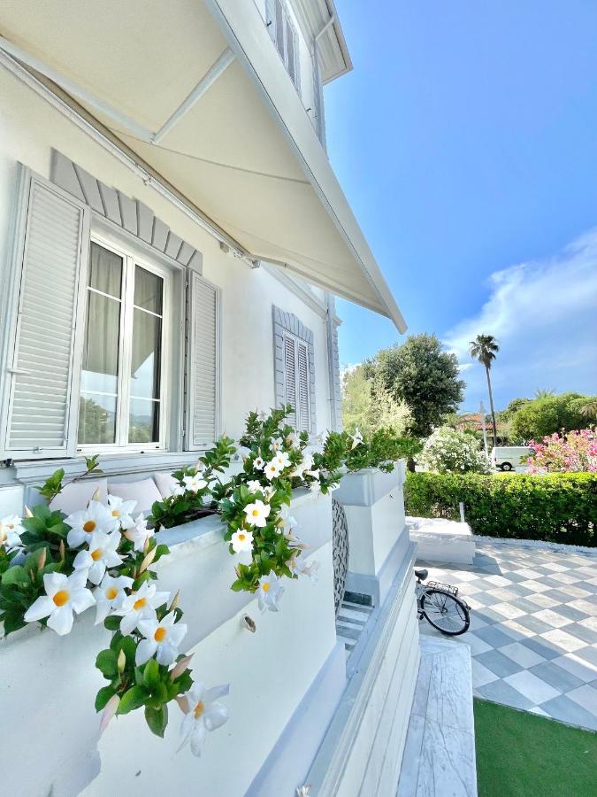 Hotel Tirreno Marina di Massa Exterior foto